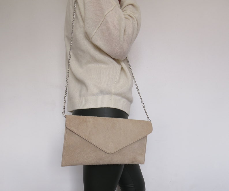 Echt Wildleder Abendumschlag beige Clutch Crossbody Umhängetasche Brautjungfer Geschenk Vielseitig Eleganter Armreif und Kettengurt Bild 6