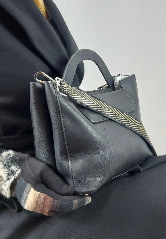 Black leather structured 2025 handbag