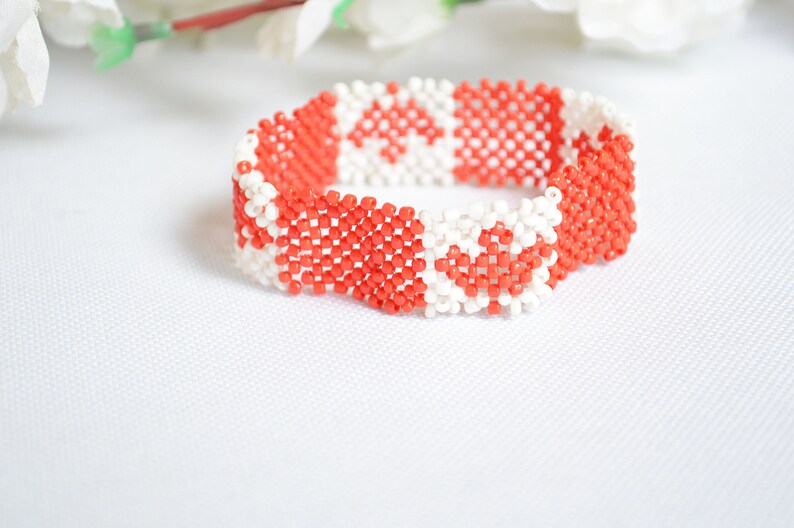 Canada Flag Beaded Bracelet/canadian Beaded Bracelet/canadian Etsy