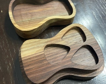 Caja porta púas para guitarra acústica con lima CNC