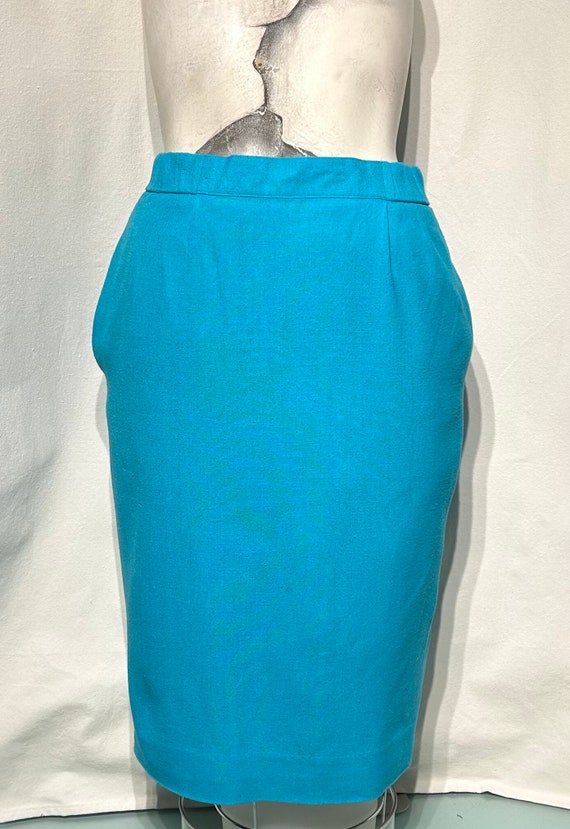 Vintage Liz Claiborne Sky blue lined pencil skirt.