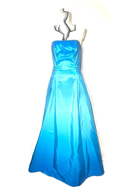 Beautiful gradated blue dress with rhinestones. Pe