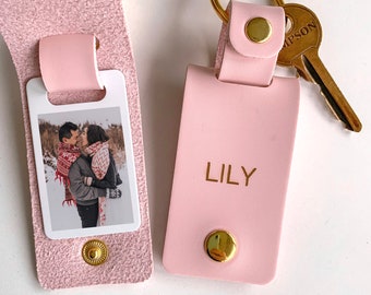 Porte-clés photo personnalisé avec un nom / Porte-clés en cuir végétalien / Cadeau pour elle lui / Cadeau de Noël d'anniversaire pour femme mari maman grand-père