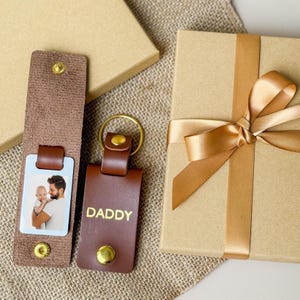Porte-clés photo avec boîte-cadeau Cadeau pour papa Cadeau de fête des pères pour lui Papa Porte-clés photo en cuir végétalien Anniversaire de papa, cadeau de Noël en premier