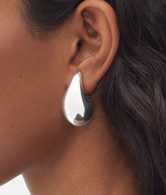 Platinum hotsell round earrings