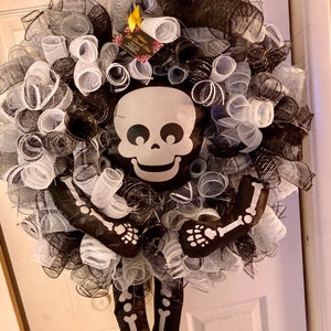 Halloween Wreath Decoration, Skeleton Wreath