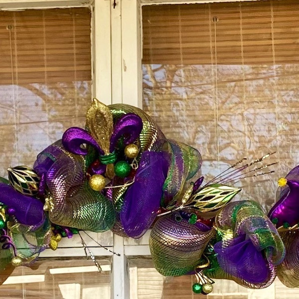 Mardi Gras Garland