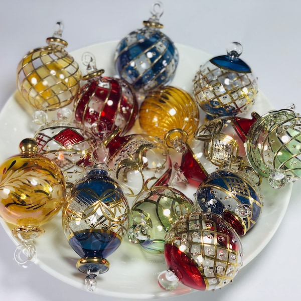 Set von fünf ägyptischen mundgeblasenen Weihnachtsornamenten dekorativ von Gold 14k Gold Ägyptische Ornamente Ägyptisches Glas Vintage Glas
