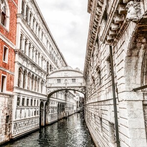 Bridge of Sighs // Venice print// Italy wall art // travel photography // digital download // digital print // photography // wanderlust