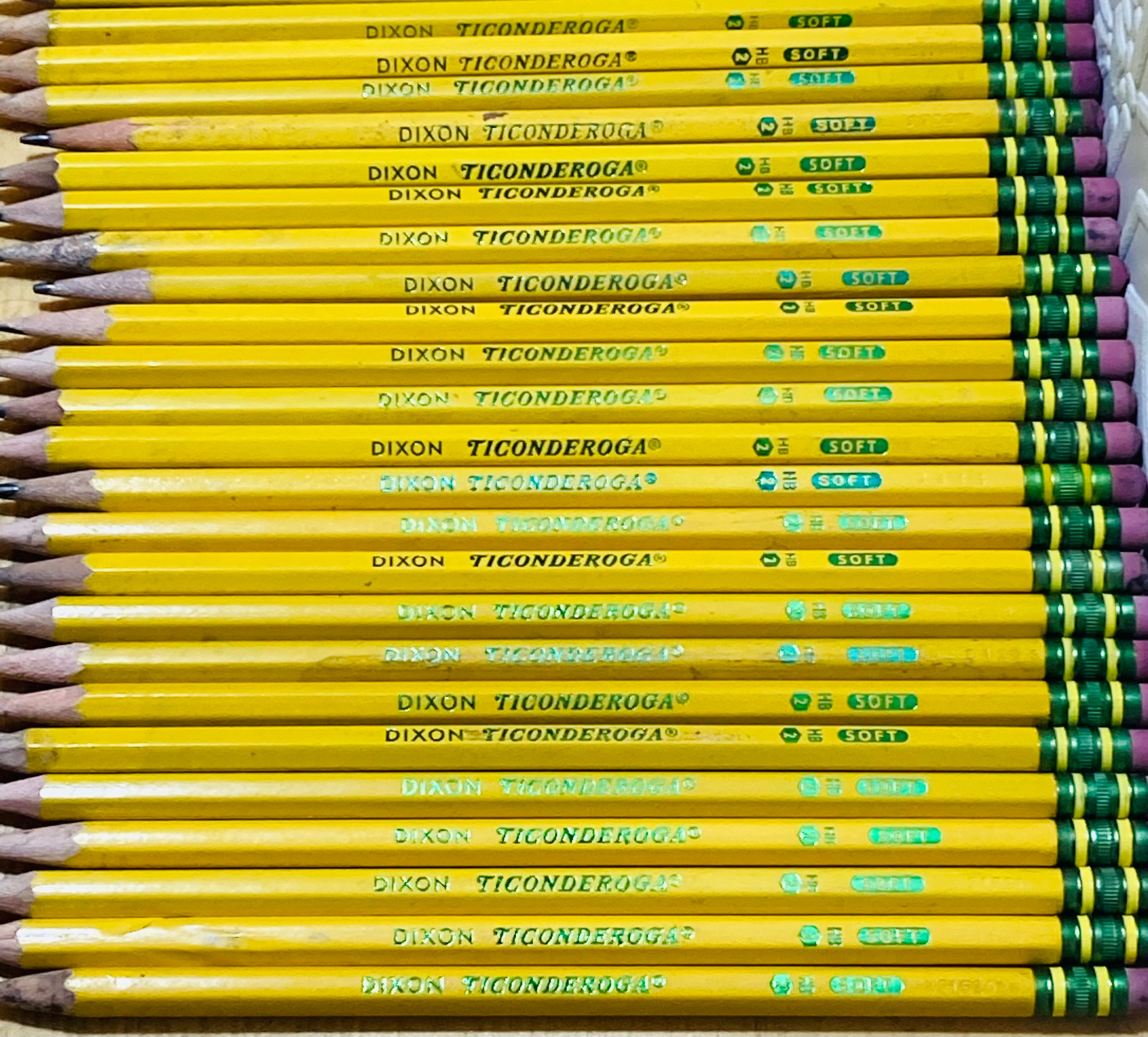 Lot of 25 Vintage 2 Ticonderoga Pencils Sharpened 