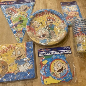 Heidaman Rugrats Party Supplies，Paint Party Favors，Art Themed Birthday  Party Supplies，Set Includes 12 Bracelets,12 Button Pins,12 Key Chain,40