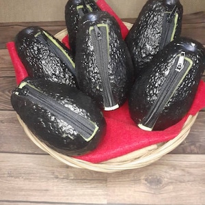 Avocado coin purse