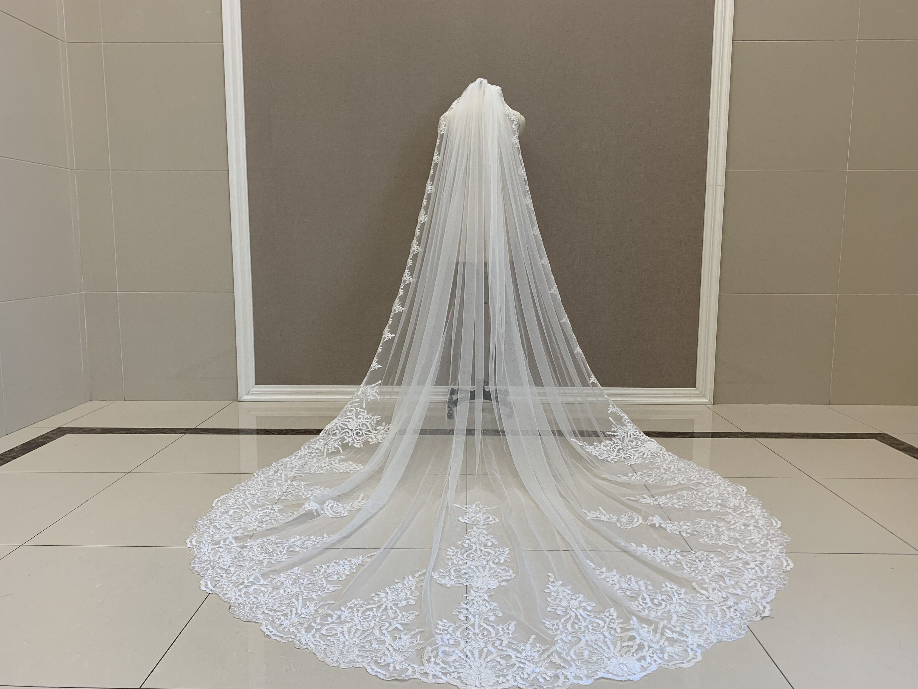 Tulle White//Ivory Wedding Veil 3 Meters Long Comb Lace Mantilla Cathedral Bridal Veil Wedding Accessories for Bride Color : Ivory, Item Length : 200cm