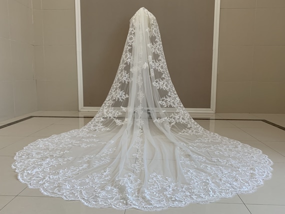 Beautiful Ivory Tulle Cathedral Wedding Veil With Sequin Lace Applique Edge Beautiful Ivory Tulle Cathedral Wedding Veil With Sequin Lace Applique Edge