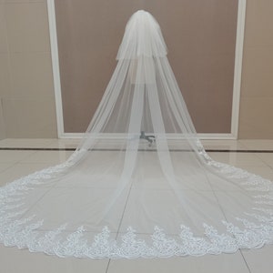 Lace Cathedral-bruidssluier Witte of ivoorkleurige bruidssluier Blusher-sluier met twee lagen tule
