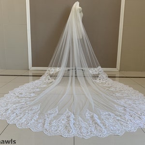 Vintage Kathedrale Pailletten-Spitzenschleier, Romantische Hochzeit Weiß / Elfenbein Pailletten-Spitzenschleier, Brautschleier mit Spitze