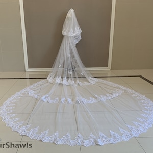 Luxurious Cathedral Wedding Lace Applique Veil, Vintage Two Layer White/Ivory Appliqué Lace Veil, Bridal Wedding Romantic Lace Long Veil