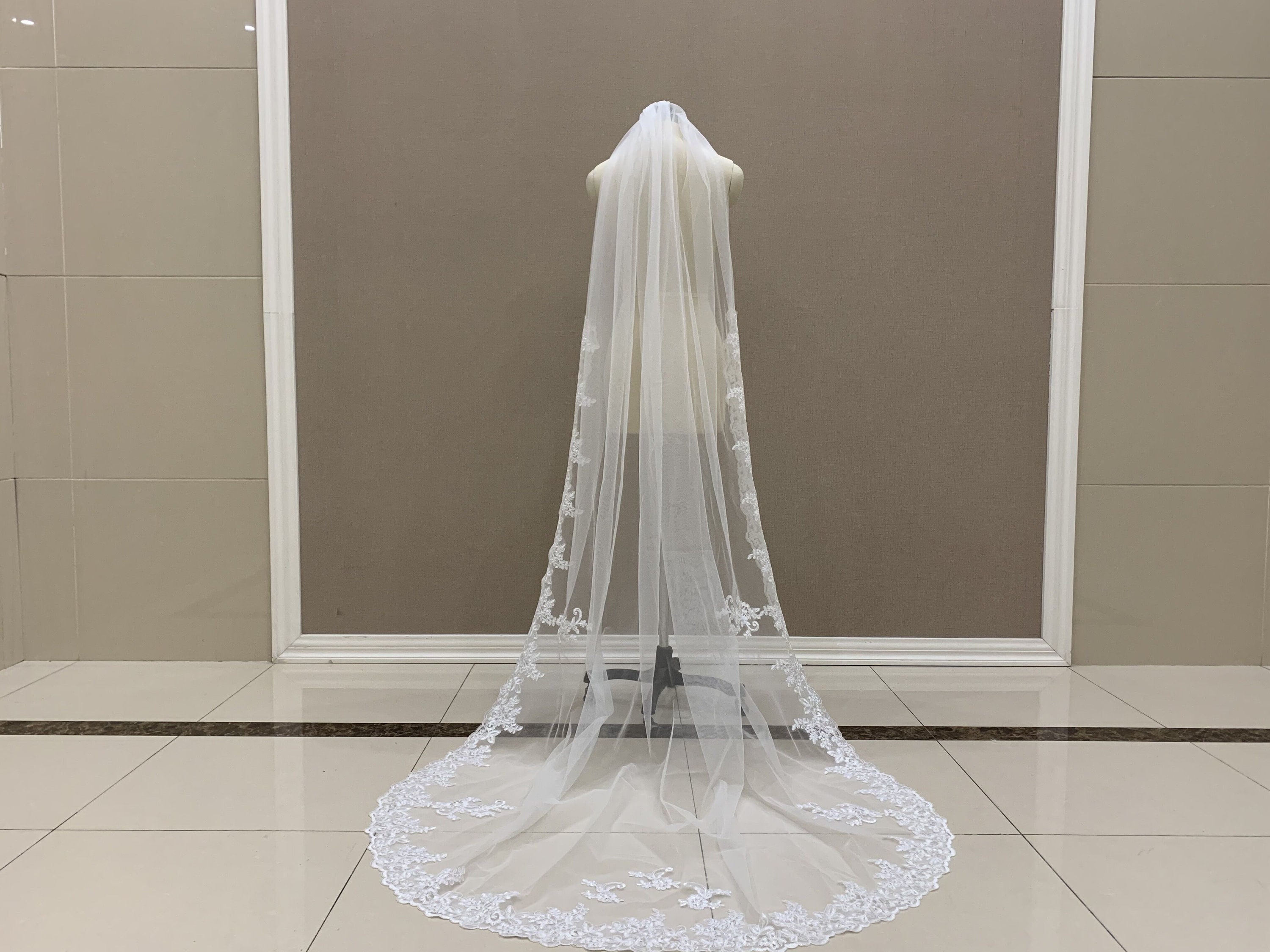 One Layer Long Lace Applique Bridal Veil 98 Inches Chapel