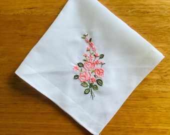 Pañuelo de algodón bordado para mujer.