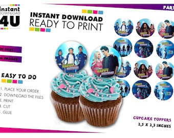 Könnte beinhalten: Ein Set mit 12 Cupcake-Toppern mit Charakteren aus der Fernsehserie "Zombies 3". Die Topper sind auf runde, weiße Kreise mit blauem Hintergrund gedruckt. Jeder Topper hat einen Durchmesser von 6,35 cm. Die Topper sind perfekt für eine "Zombies 3"-Mottoparty.