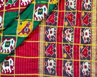 Vintage Silk Sari – Printed Indian Textile for Upcycling & Crafting