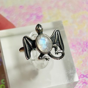 Labradorite Dragon Ring - 925 Silver - Supplied In Gift Box - Silver Dragon Ring With Labradorite. Item No.2