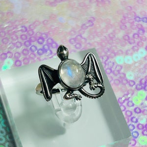 Labradorite Dragon Ring - 925 Silver - Supplied In Gift Box - Silver Dragon Ring With Labradorite. Item No.1