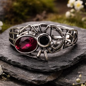Spider Ring with Black Spinel & Garnet in 925 Sterling Silver - Adjustable Gothic Jewellery