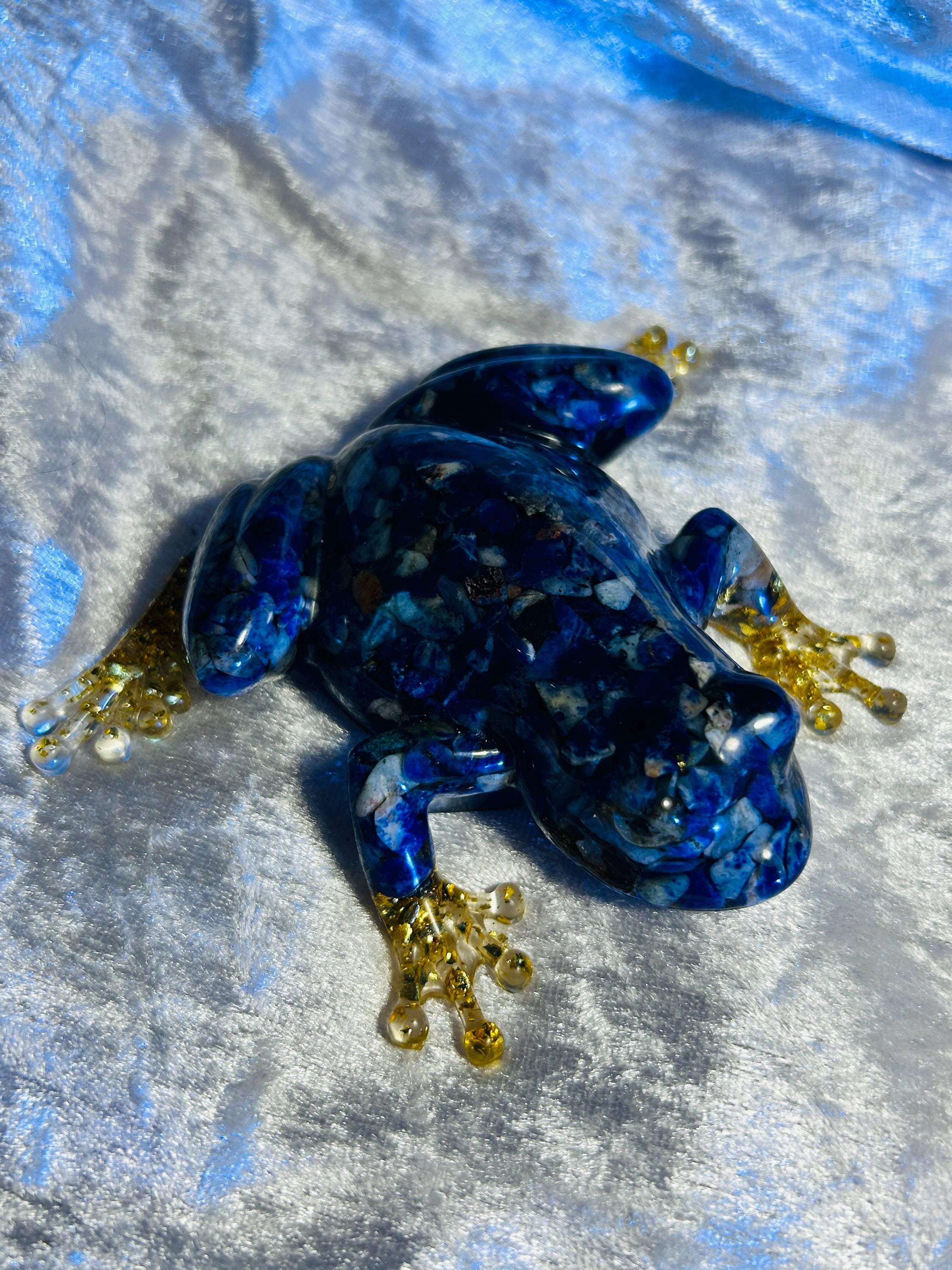 Frog Ornament - Sodalite Crystal Chips Set In Resin - Cute Frog
