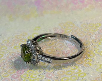 ペリドット ジェムストーン クラスターリング：925シルバー、調節可能