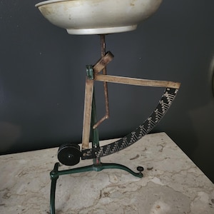 Antique Pharmacy/Postal scale