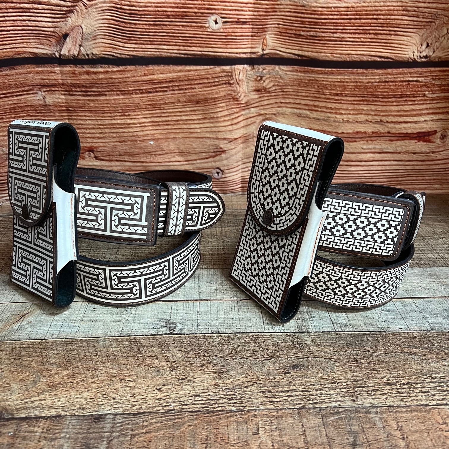 Men's Cowboy Geo Embroidered Western Belt With Phone Holder