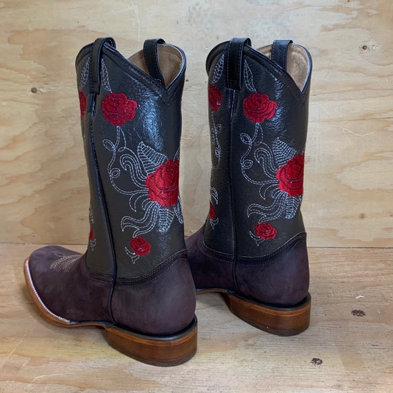 Black cowboy boots with red roses hot sale