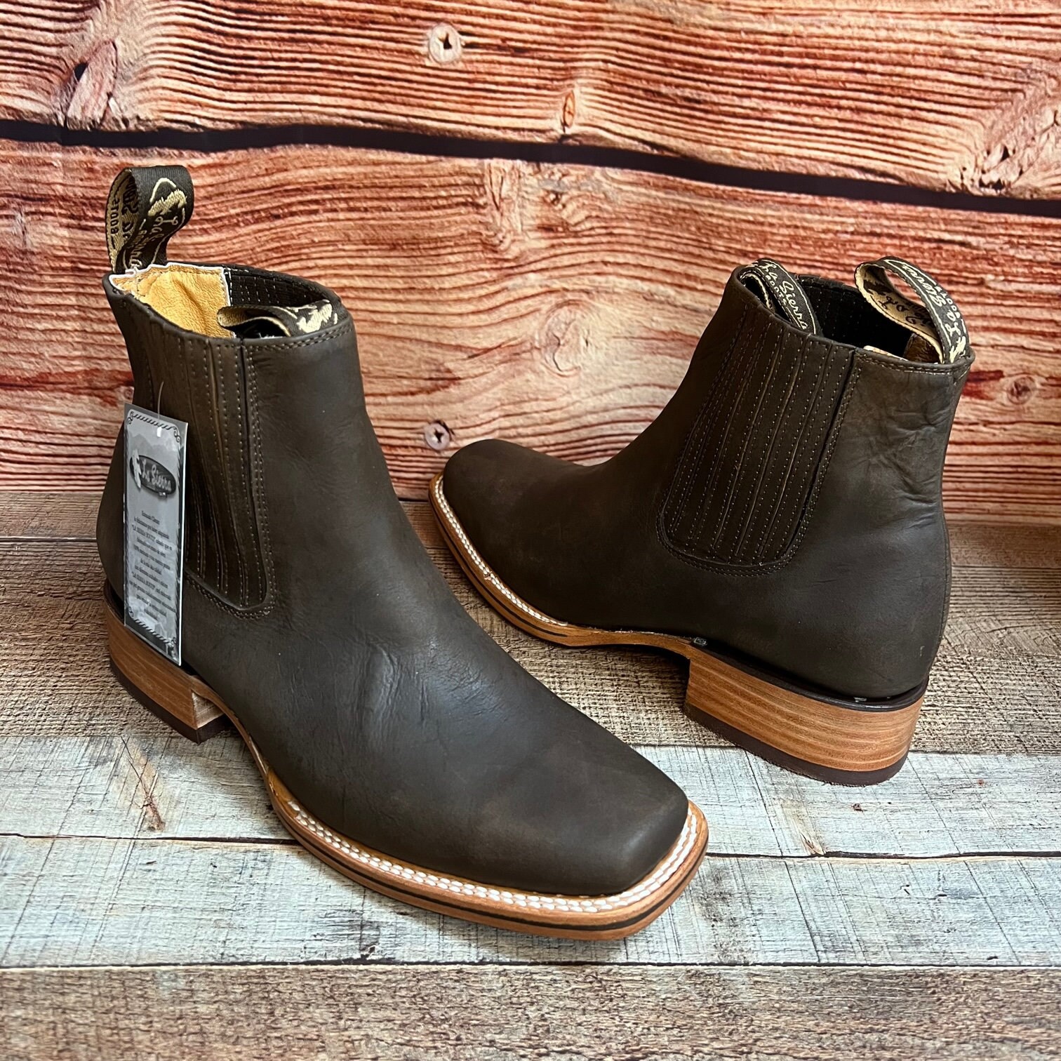 Chelsea boots square toe on sale