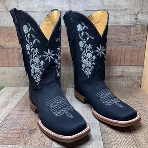 Women Western Rodeo Cowgirl Boot With Wide Calf Tube, Leather Made in Mex. Bota Vaquera Tubo Ancho para Dama