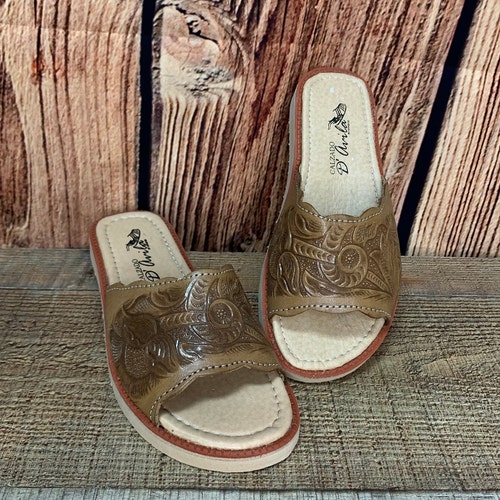 Women Western Hand Tooled Leather Slip 