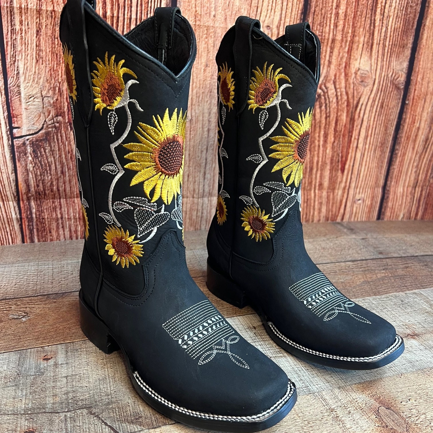WOMENS COWGIRL Square Toe Leather Sunflower Embroidered BOOTS Botas Vaqueras  Para Dama Est. 711 -  Canada