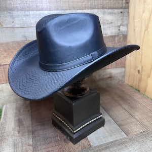 Men/Woman Leather-like Finish Hat Python Details Western Cowboy Hat Made in Mexico BLACK / Sombrero Tejana Acabado de Piel en color Negro.