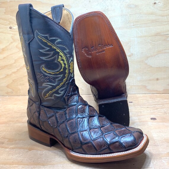 Fish boots hotsell black