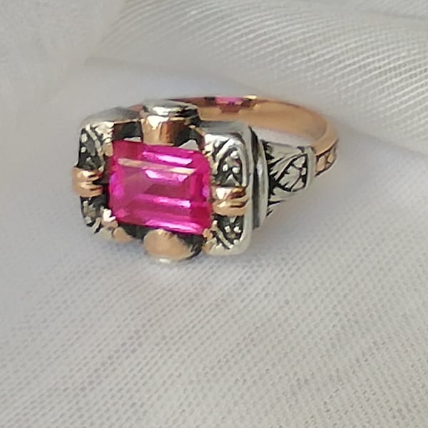 Vintage 19-Karat Gold Ring with Silver and Rubellite Stone - Handcrafted by 19th Century Portuguese Goldsmiths