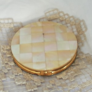 Vintage Mother of Pearl Compact Powder Box - Antique Refillable Makeup Case - Collectible Vanity Accessory