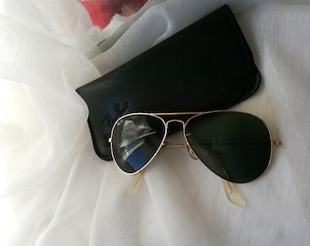 Vintage Ray-Ban Classic Aviator Sunglasses - Iconic Retro Eyewear for Timeless Style