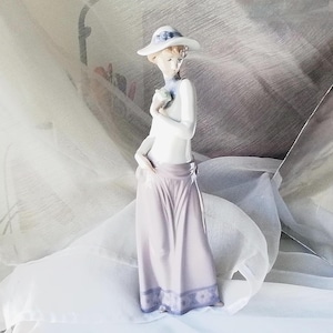 Vintage NAO Lladro &quot;Ancient Lady of Spring&quot; Fine Porcelain Figurine - Discontinued 90s Collectible Porcelain Statue