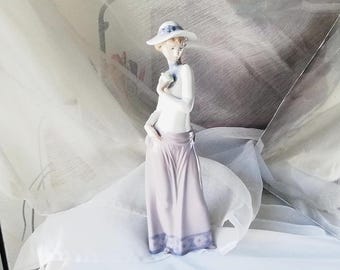 Vintage NAO Lladro Porcelain Figurine: Ancient Lady of Spring, Discontinued Collectible