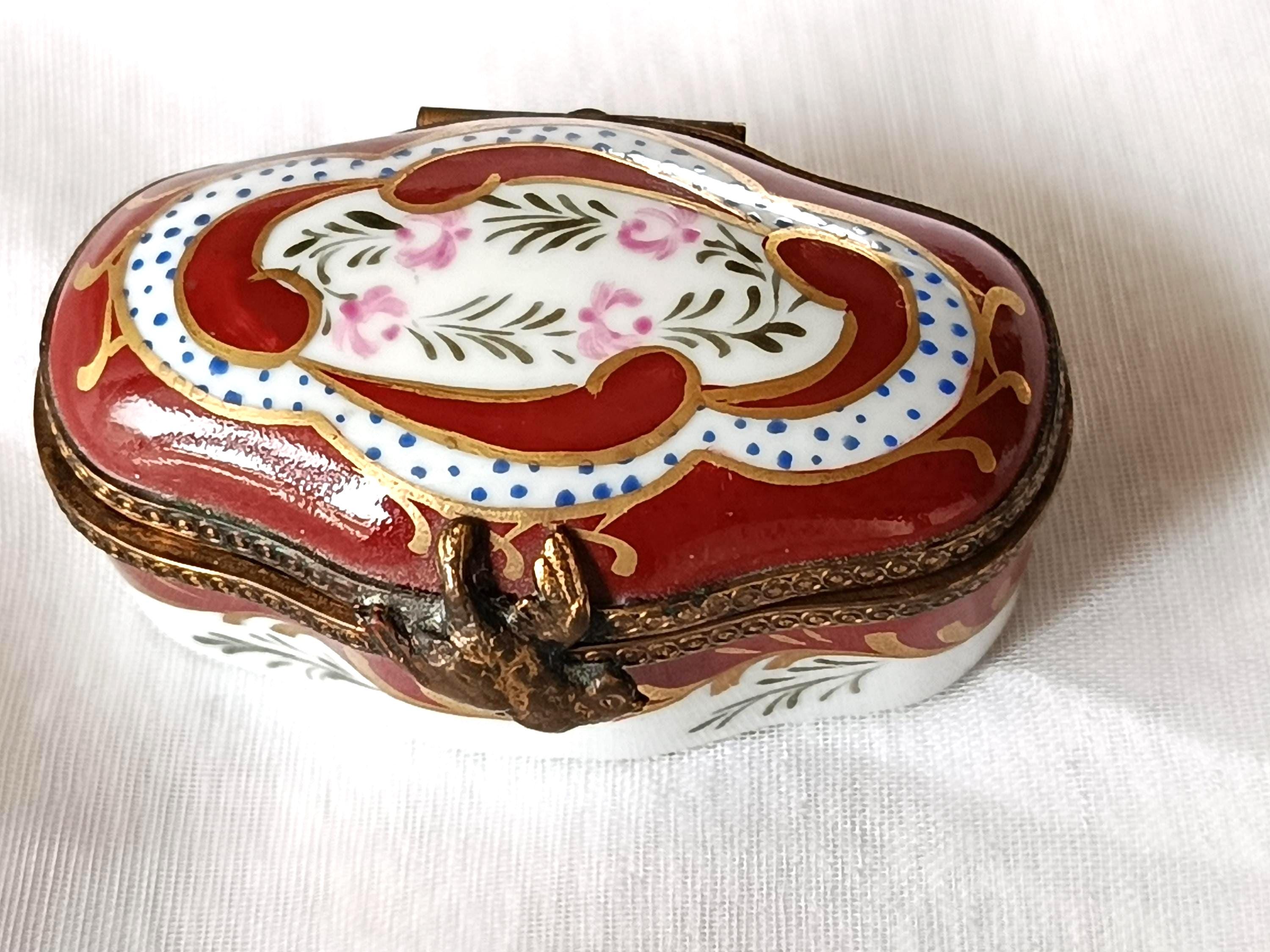 Vintage Limoges Trinket Box: Hand-Painted French Porcelain with Swallow Clasp