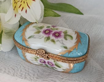 Vintage French Hand-Painted Porcelain Pill Box – Madame Pompadour Floral Keepsake