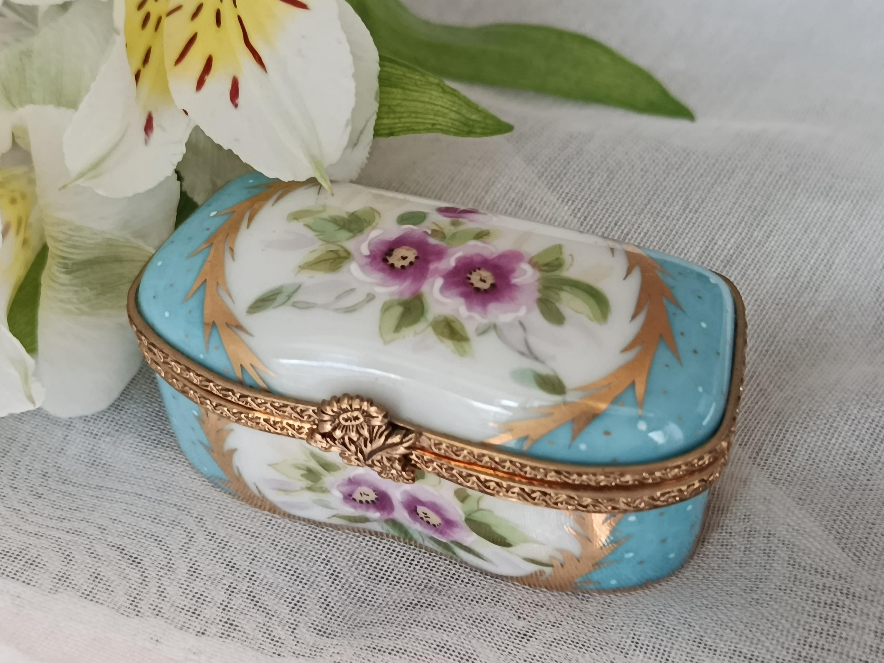 cigarette pack porcelain pill case Vintage French Hand-painted Box – Madame Pompadour Floral Keepsake Pulp Fiction Birth Control Case: