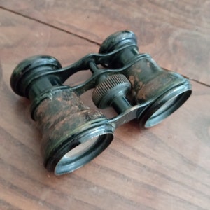 Vintage Military Binoculars, Theater Opera Binoculars. British from 1920/30. Metal and leather.