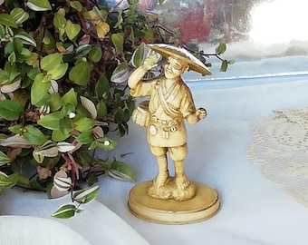 ヴィンテージ中国男性と女性の置物 彫刻された樹脂 12インチ アジアン