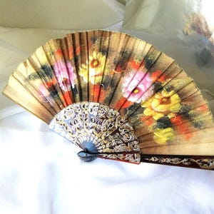 French Courtship Fan - Vintage 1980s Hand-Painted French Fabric Fan – Elegant Decorative Folding Fan, Retro Parisian Accessory